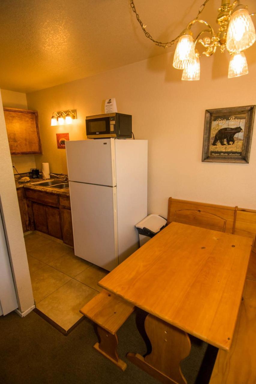 Hillcrest Suites & Cabins Big Bear Lake Exterior foto
